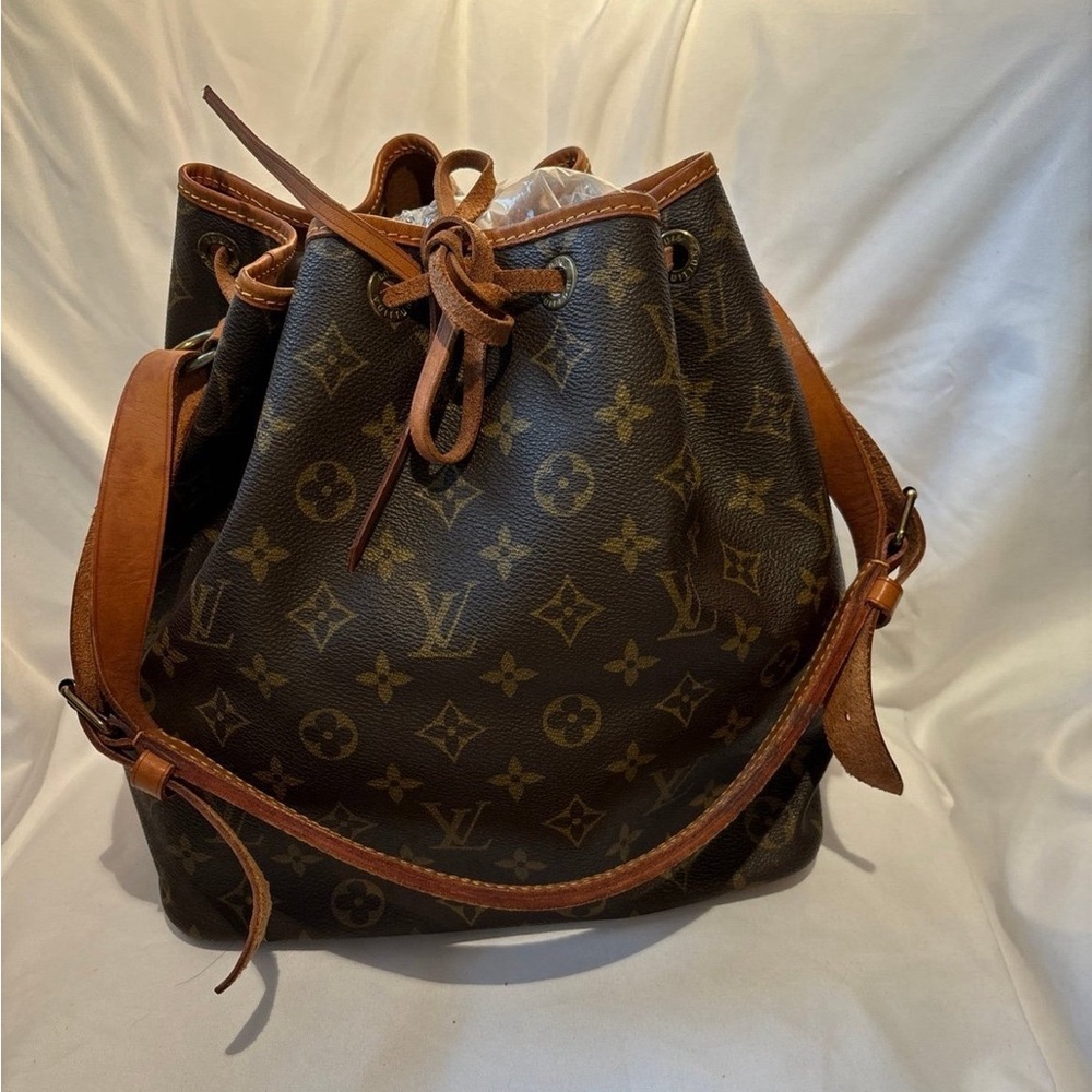 Louis Vuitton Petite noe vintage
